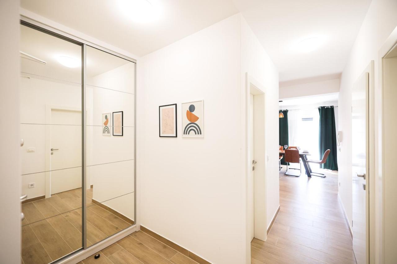 Golden Sunset Luxury Apartment *