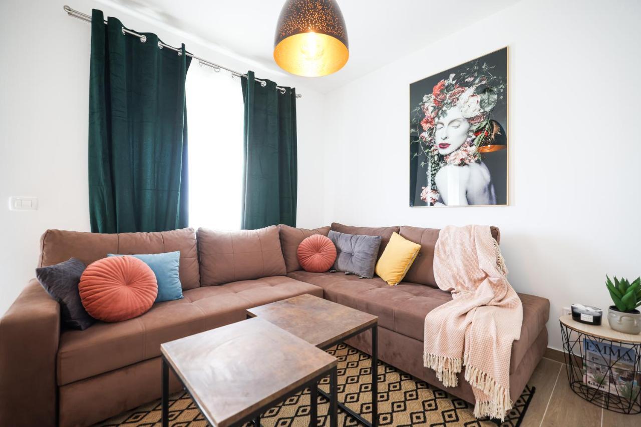 Golden Sunset Luxury Apartment *