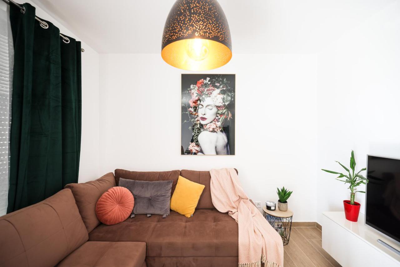 Golden Sunset Luxury Apartment *